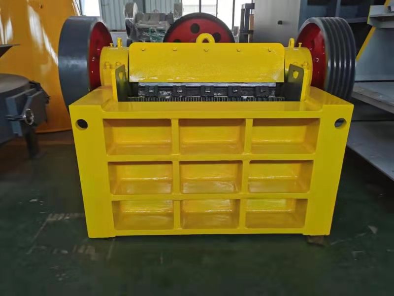 Britador de Mandíbulas PE 250  - Heavy Equipment For Sale avaliação e preço